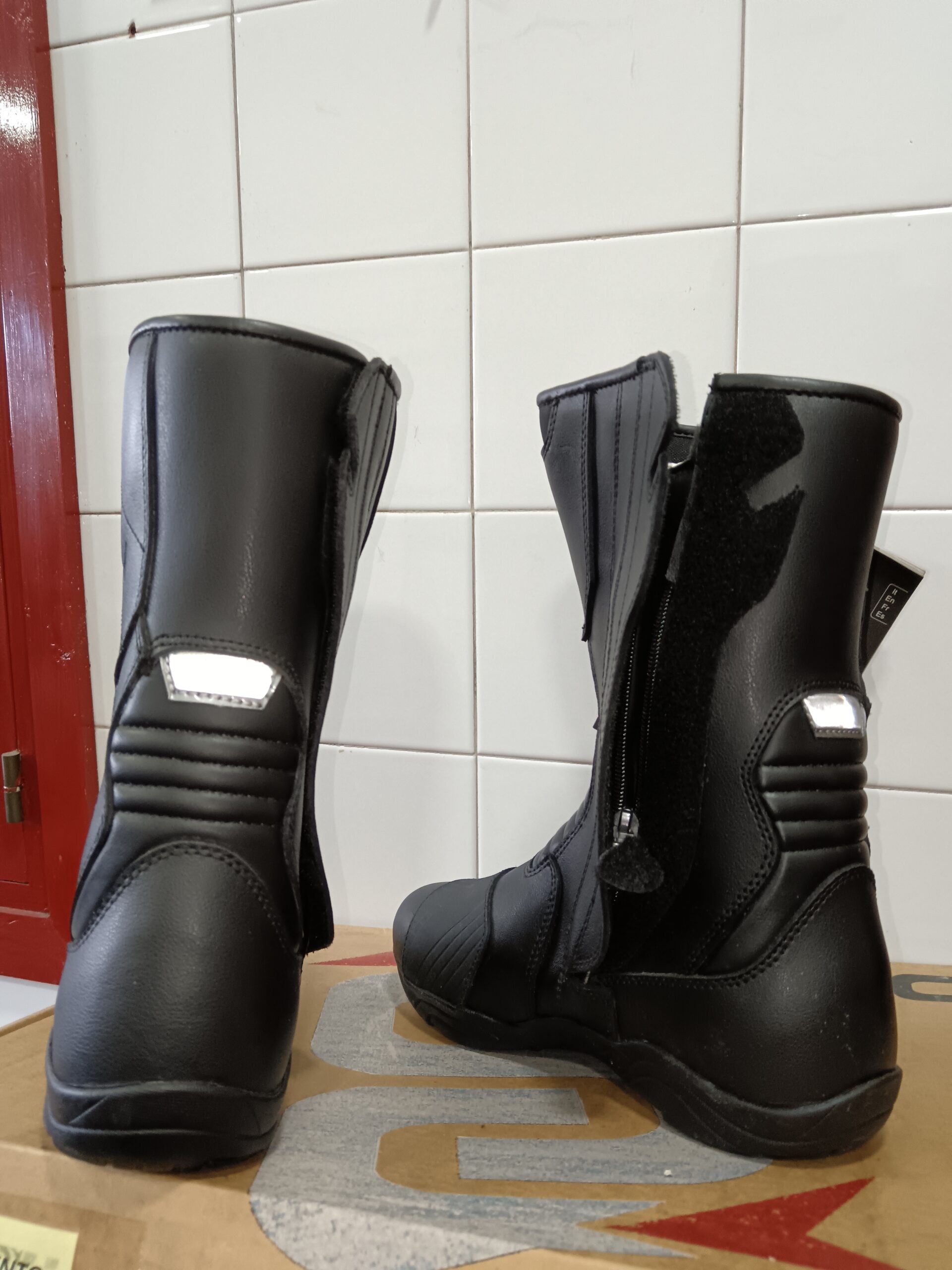 Botas de moto OJ MASSIVE. Color Negro. Talla 39. Artículo nuevo. - Imagen 2