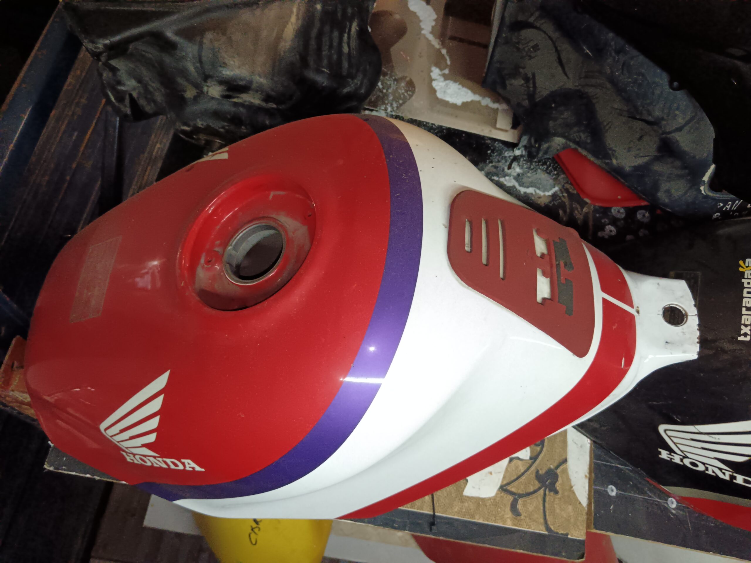 Depósito de gasolina HONDA CBR 600 F2 años 1991 a 1997