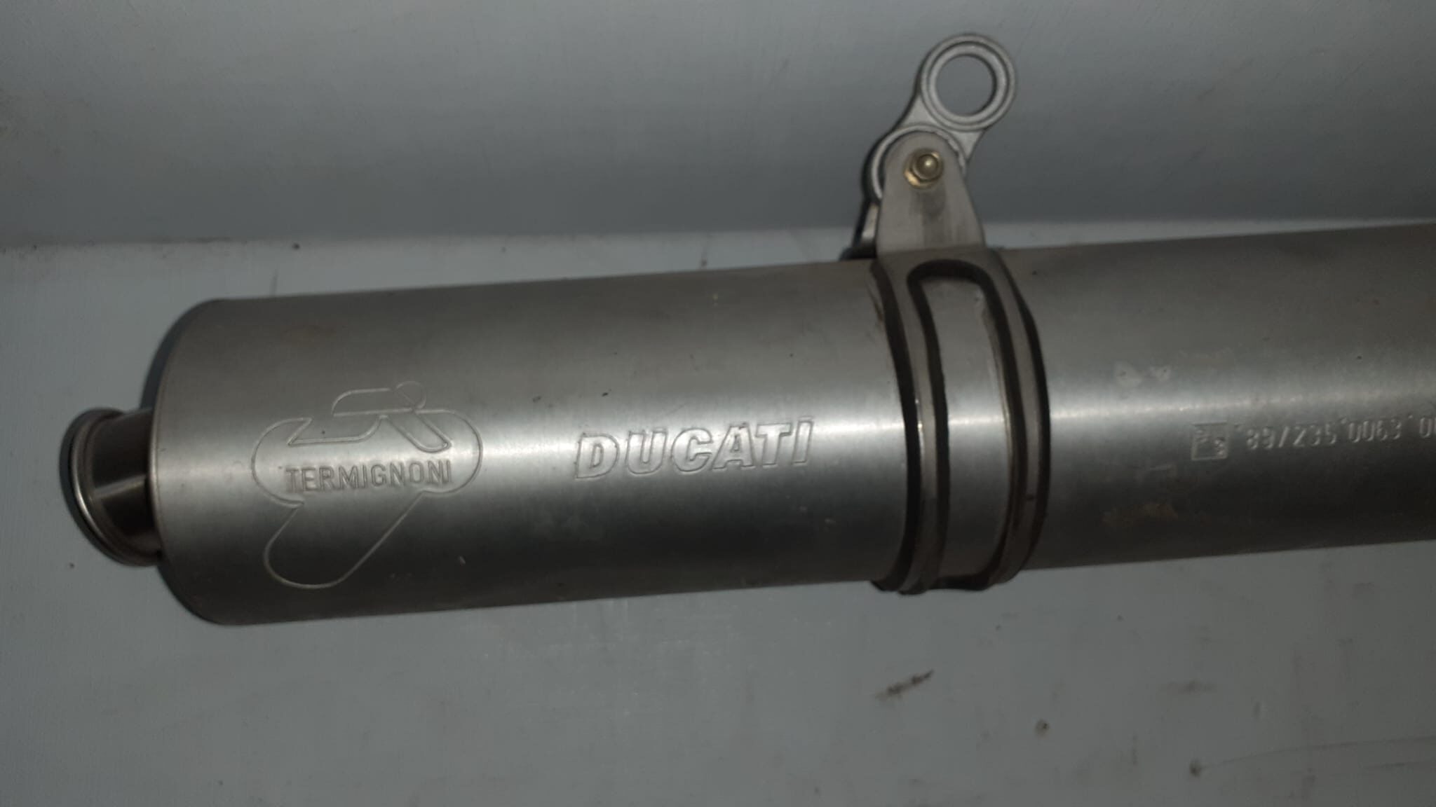 Escape para DUCATI 996. 800€ el par. - Imagen 5