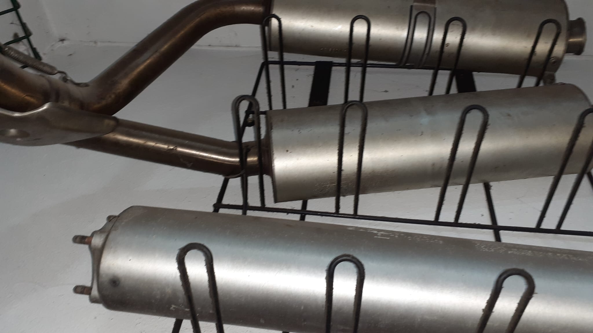 Escape para DUCATI 996. 800€ el par. - Imagen 2