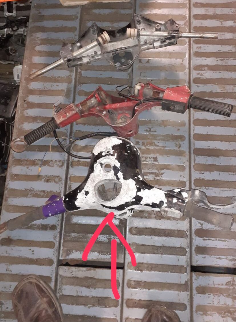 Manillares de Vespa. Precios a consultar.