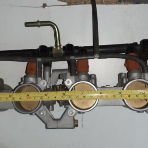 Rampa de inyección con inyectores de SUZUKI K3-K5