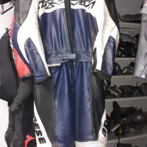Mono piel Dainese talla XL dos piezas en buen estado.