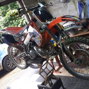 Honda CR 250, de ocasión, año 1999. En perfecto estado, con extras.