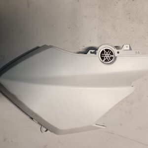 Tapa lateral trasera derecha para Yamaha T-MAX 530 años 2012 a 2016 en color blanco original