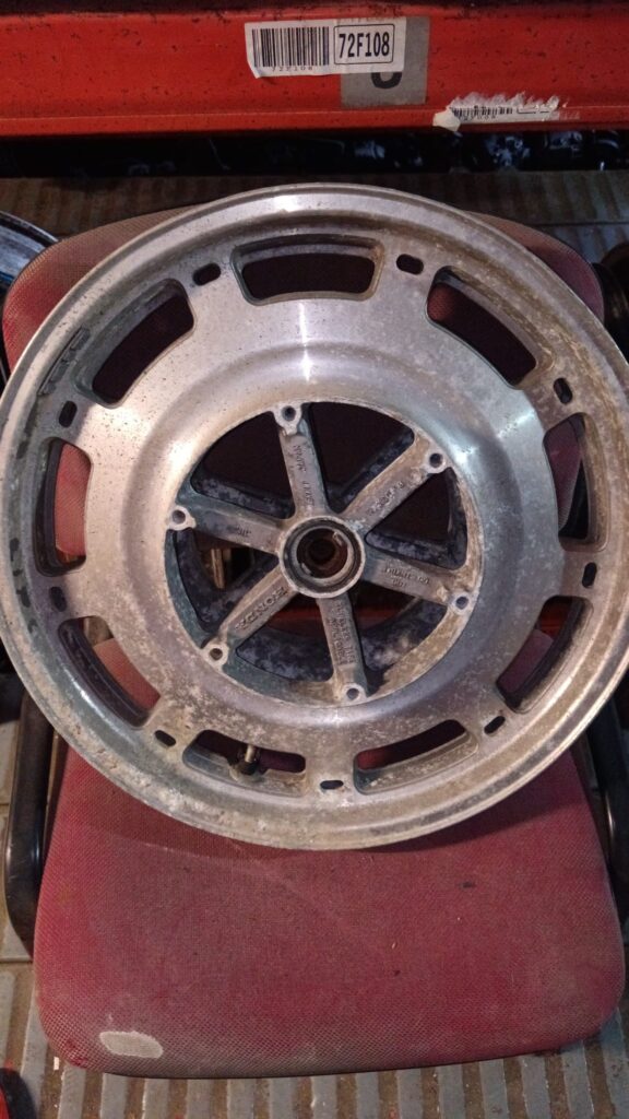 Llanta delantera de aleación para Honda GL 1500 Goldwing, año 1998, con neumático sin cámara (tubeless).