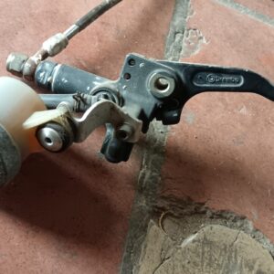 Bomba de freno delantero original Brembo para Cagiva Mito 125, incluye depósito separado y maneta negra, en VAYAFABA.