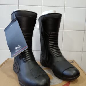 Par de botas de moto OJ Massive negras, talla 40, nuevas en su caja original.