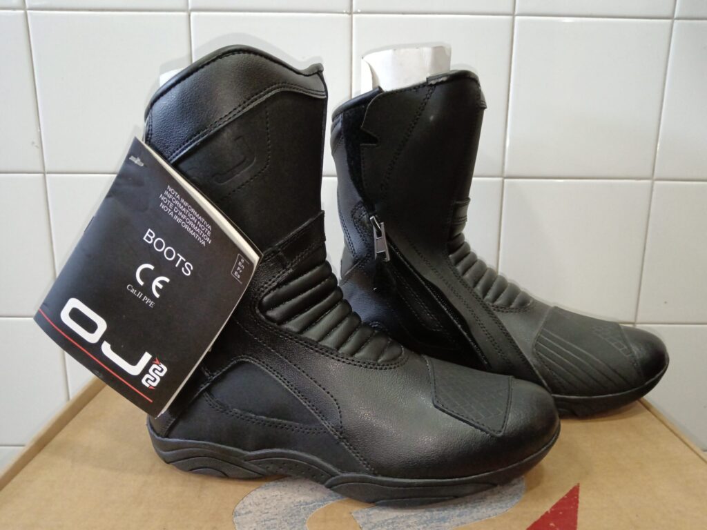 Botas de moto OJ MIDDLE Negras Talla 40 - NUEVAS (45% Dto.)