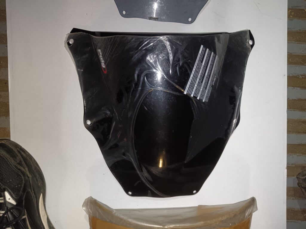 Cúpula de doble burbuja Puig negra para Yamaha YZF 600 Thundercat, nueva con envoltorio de plástico protector.