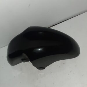 Guardabarros delantero negro brillante original para Suzuki Burgman 250 (modelos 1998-2002). Recambio de carrocería en buen estado.