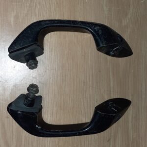 Juego de asas de pasajero originales para Suzuki GSX 750 F año 1993. Agarraderas traseras recuperadas en color negro.