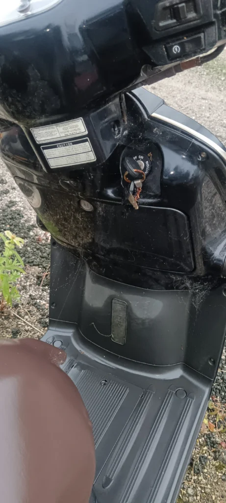 Kit de bombín de encendido con llaves originales para Kymco Like. Cerradura de contacto para arranque de scooter verificado.