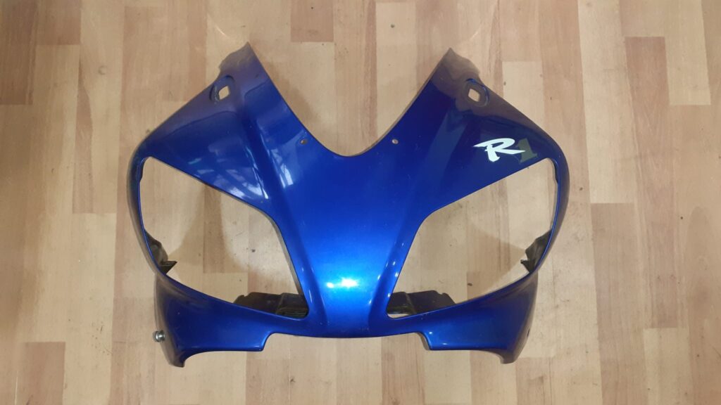 Carenado frontal original azul para Yamaha R1 de 1998 y 1999, recambio recuperado en buen estado.