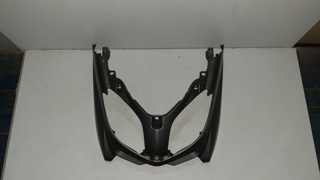 Carenado frontal negro para Yamaha XMAX 125 modelo 2006, recambio de carrocería original revisado para frontal de scooter.