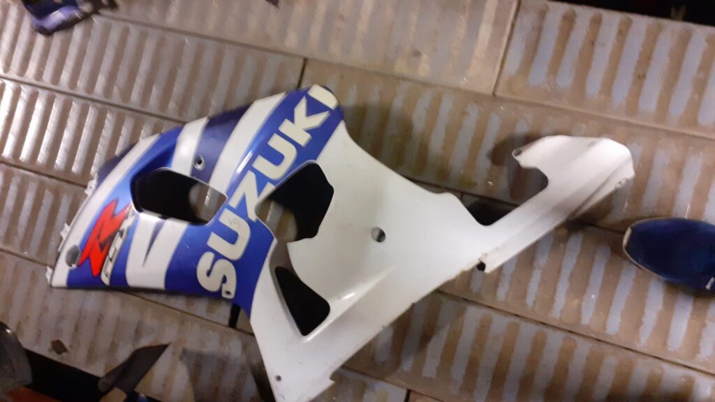 Carenado Lateral Izquierdo Suzuki GSX-R 600 / 750 (2004-2005)