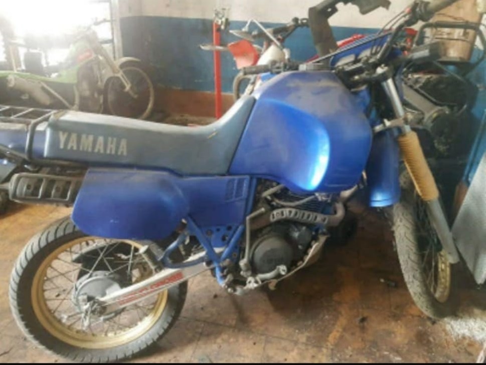 Despiece completo de Yamaha XT 600 Z Tenere de 1989 en color azul. Recambios revisados y garantizados.