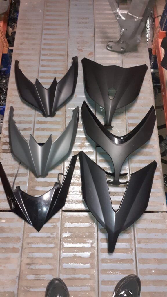 Variedad de frontales de carenado originales para Yamaha TMAX 500, 530 y 560, recambios recuperados en diferentes acabados.
