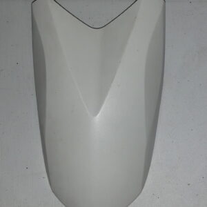Guardabarros delantero original para Yamaha X-Max 125 (2014) en color blanco, pieza de carenado frontal verificada.