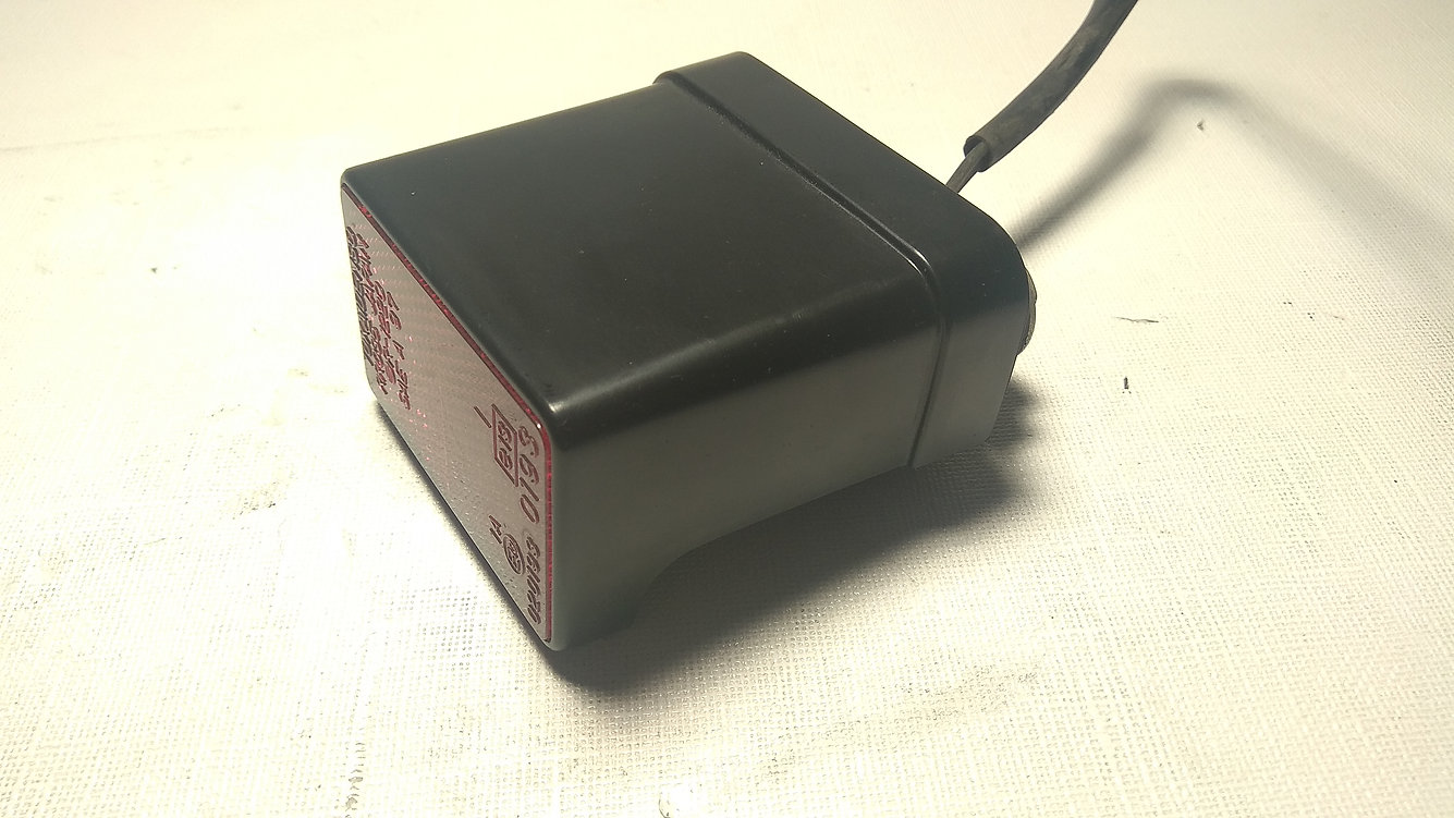 Luz de matrícula trasera original para Suzuki V-Strom 650 modelo 2011.