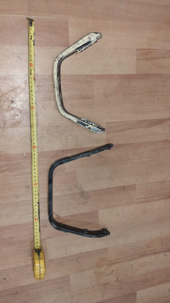 Dimensiones de asa trasera para Suzuki GSXR 750 (1987-1989). Medidas con flexómetro para recambio de asiento original.