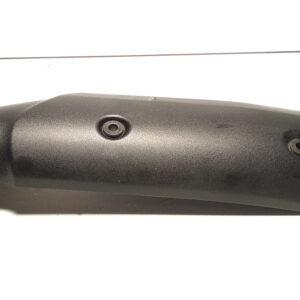 Protector y embellecedor de escape original para Suzuki V-Strom 650 modelo 2011 en perfecto estado.