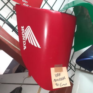 Tapa de colín monoplaza original para Honda VFR 750 de 1995 en color rojo con logotipo de Honda.
